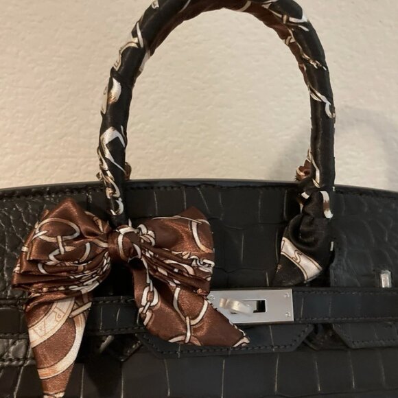 Black Crocodile Embossed Handbag Silver 30cm - Picture 5 of 9